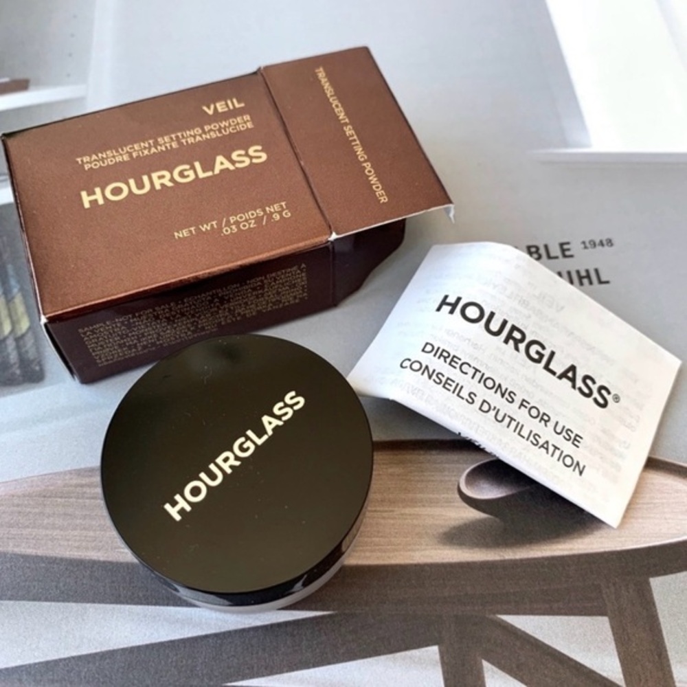 Hourglass‎ Veil Translucent powder
